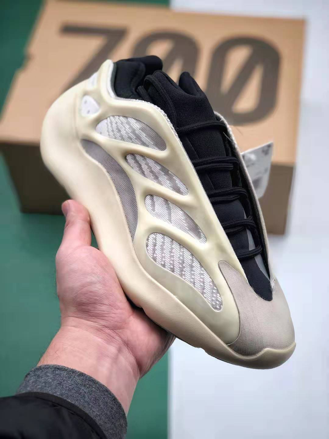 Adidas Yeezy 700 V3 Azael FW4980 - Innovative Design, Ultimate Style