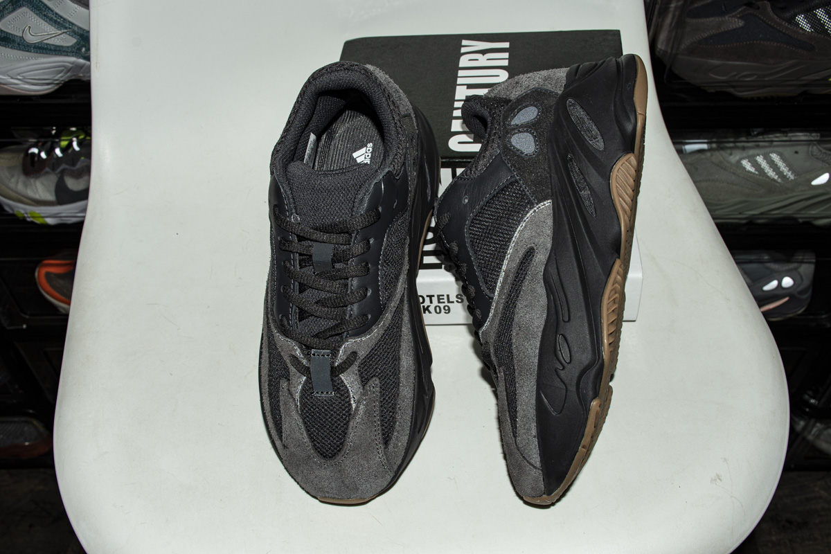 Adidas Yeezy Boost 700 Utility Black FV5304 - Sleek & Stylish Footwear Adidas Yeezy Boost 700 Utility Black FV5304 - Sleek & Stylish Footwear
