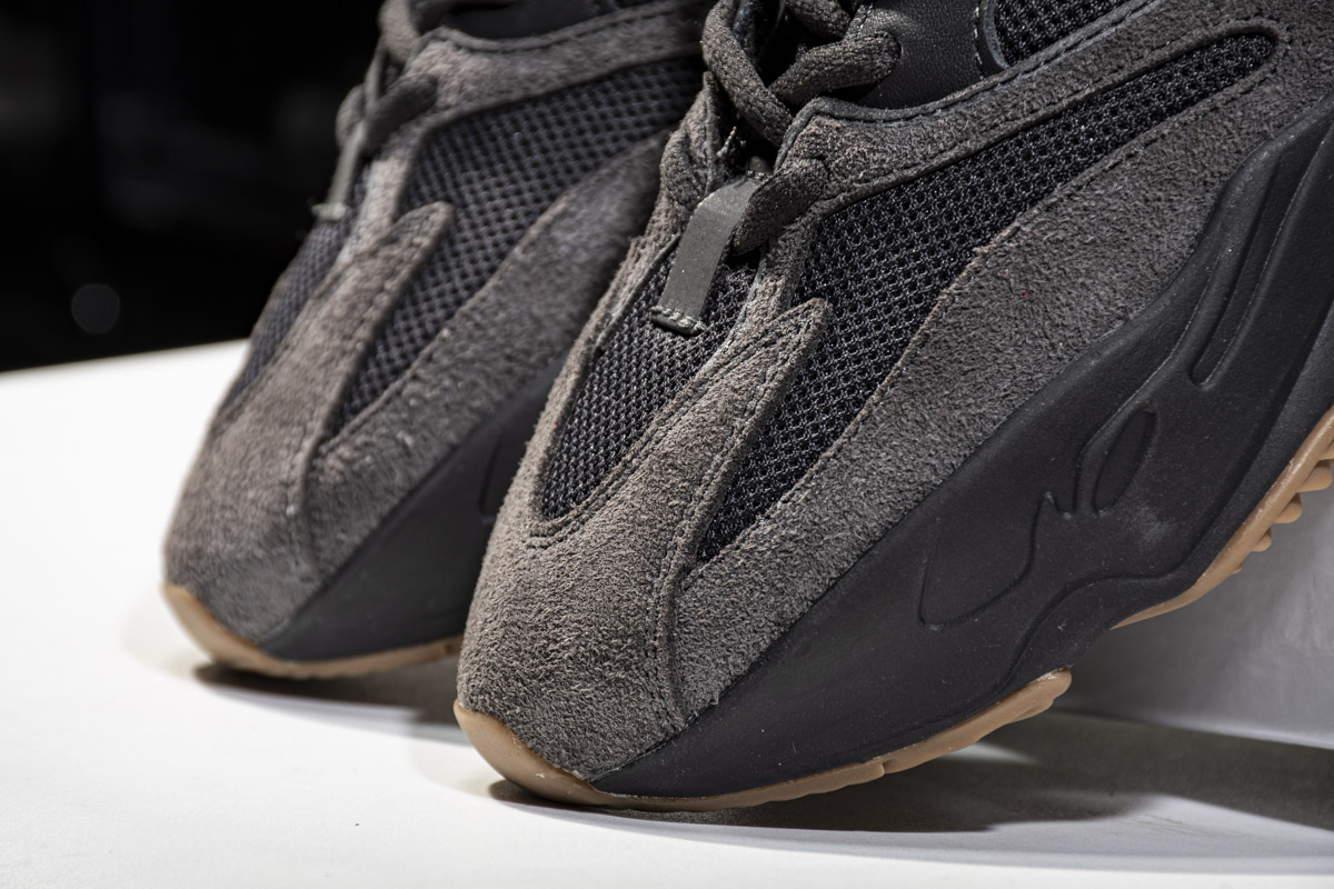 Adidas Yeezy Boost 700 Utility Black FV5304 - Sleek & Stylish Footwear Adidas Yeezy Boost 700 Utility Black FV5304 - Sleek & Stylish Footwear
