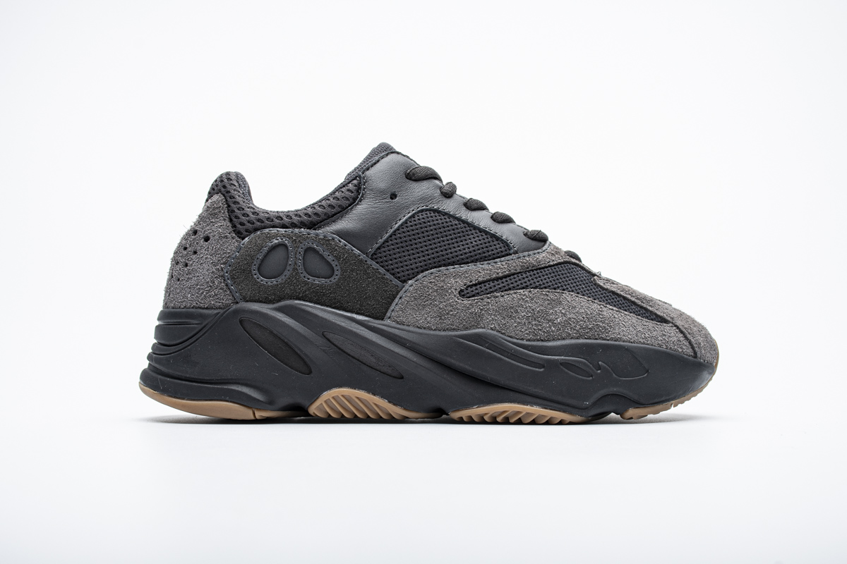 Adidas Yeezy Boost 700 Utility Black FV5304 - Sleek & Stylish Footwear Adidas Yeezy Boost 700 Utility Black FV5304 - Sleek & Stylish Footwear