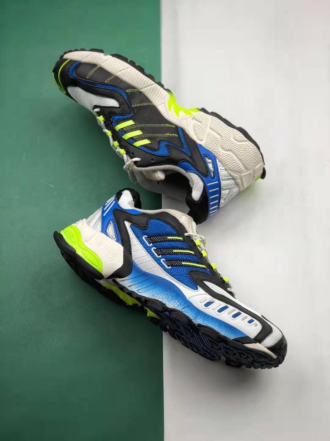 Adidas Consortium Torsion TRDC Solar EE7999 | Premium Footwear