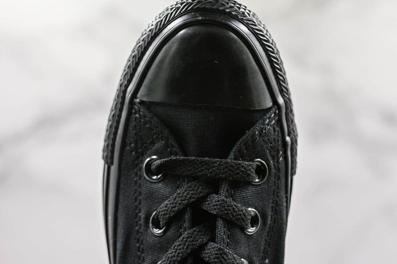Converse Chuck Taylor All Star 1Z588 - Classic Style and Timeless Appeal