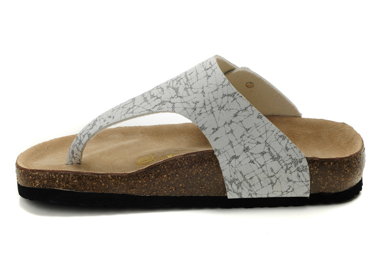 Birkenstock Como Black & White Leather Striped Sandals - Fashionable Comfort for Any Outfit Birkenstock Como Black & White Leather Striped Sandals - Fashionable Comfort for Any Outfit