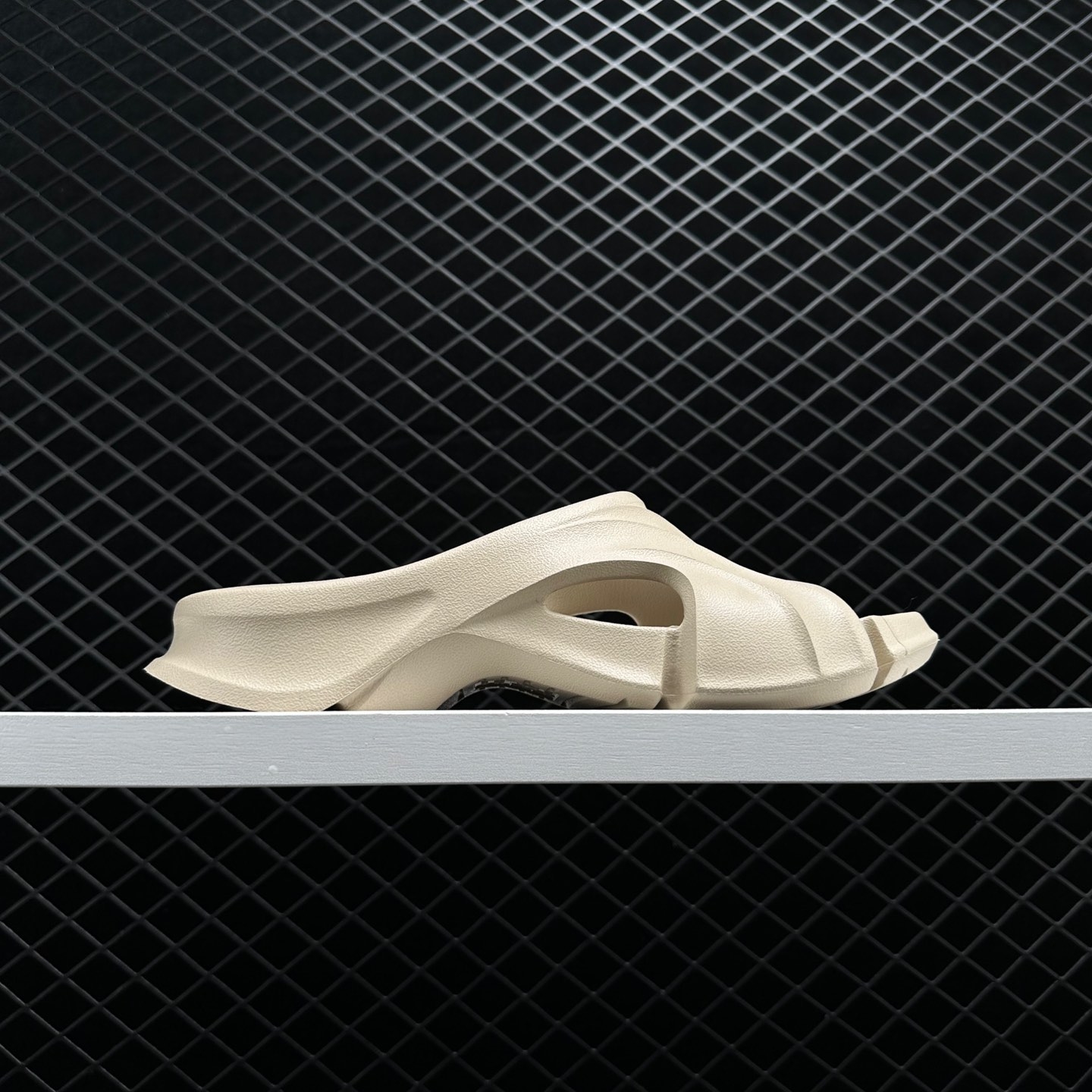 Balenciaga Mold Slide Sandal Beige: Comfortable and Stylish Footwear