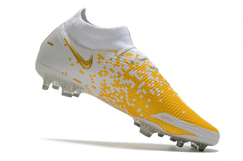 Nike Phantom GT Elite Dynamic Fit FG Boots White Gold - High-performance soccer cleats for precision and style.