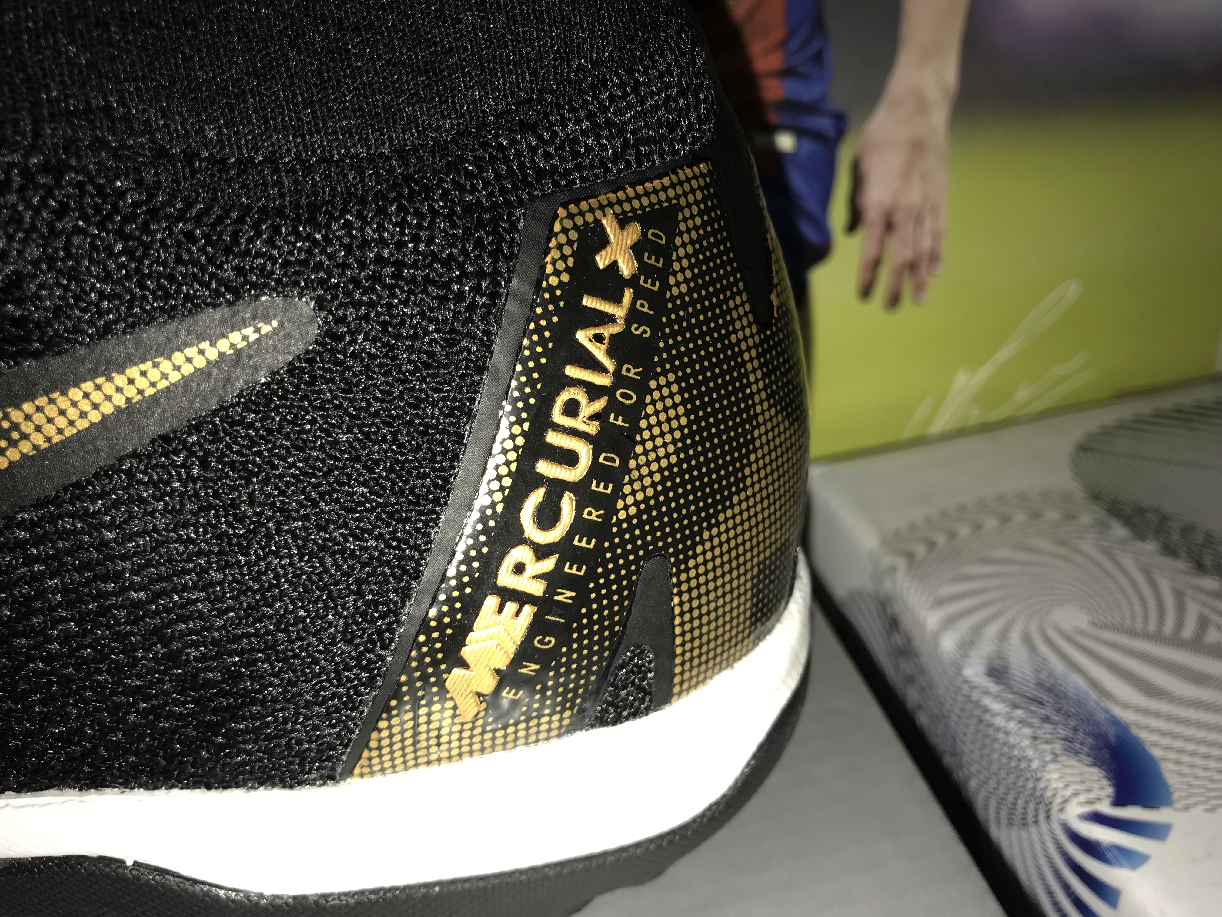 Nike SuperflyX 6 Elite TF Turf 'Black Gold' AH7374-077 | Top-Performing Soccer Shoes for Turf Surfaces