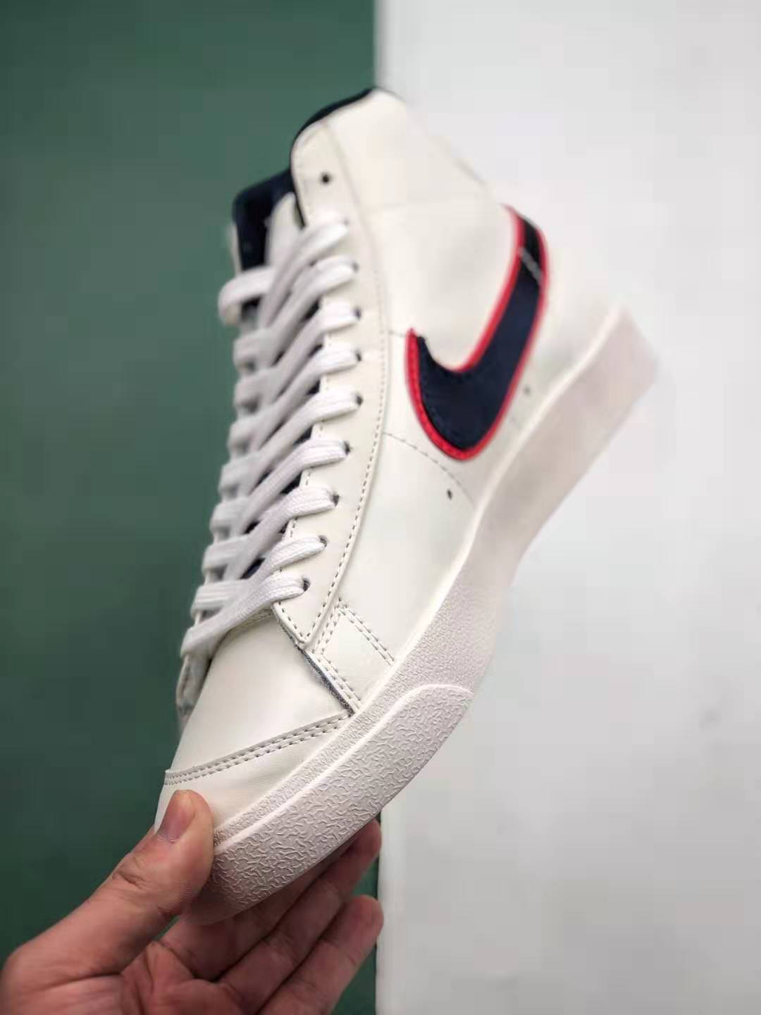 Nike Blazer Mid '77 Vintage 'City Pride Chicago' CD9318-100: Stylish homage to Chicago, available now!