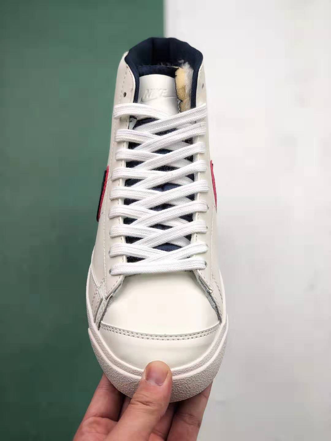 Nike Blazer Mid '77 Vintage 'City Pride Chicago' CD9318-100: Stylish homage to Chicago, available now!