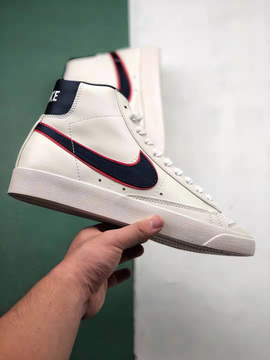 Nike Blazer Mid '77 Vintage 'City Pride Chicago' CD9318-100: Stylish homage to Chicago, available now!