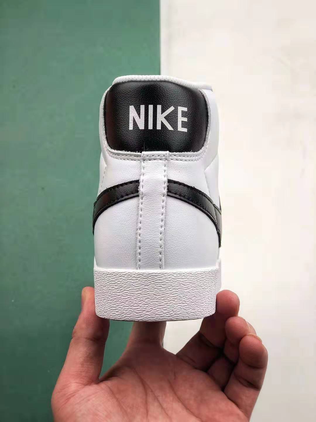 Nike Blazer Mid Vintage Suede White Black 917862 111 - Classic Style with a Modern Twist