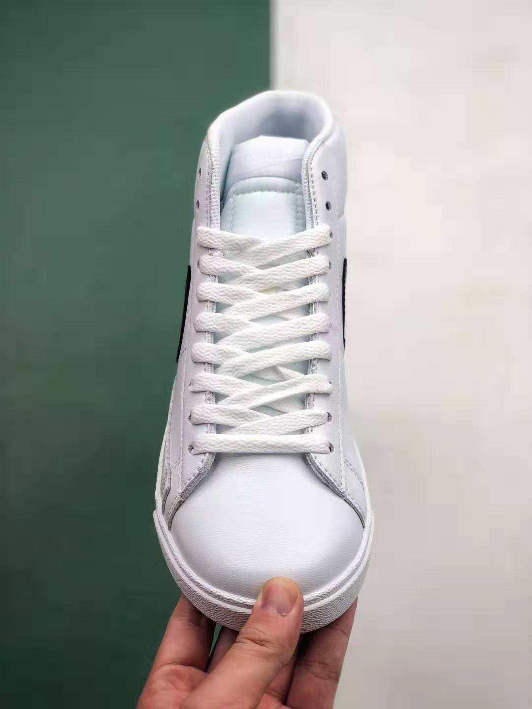 Nike Blazer Mid Vintage Suede White Black 917862 111 - Classic Style with a Modern Twist
