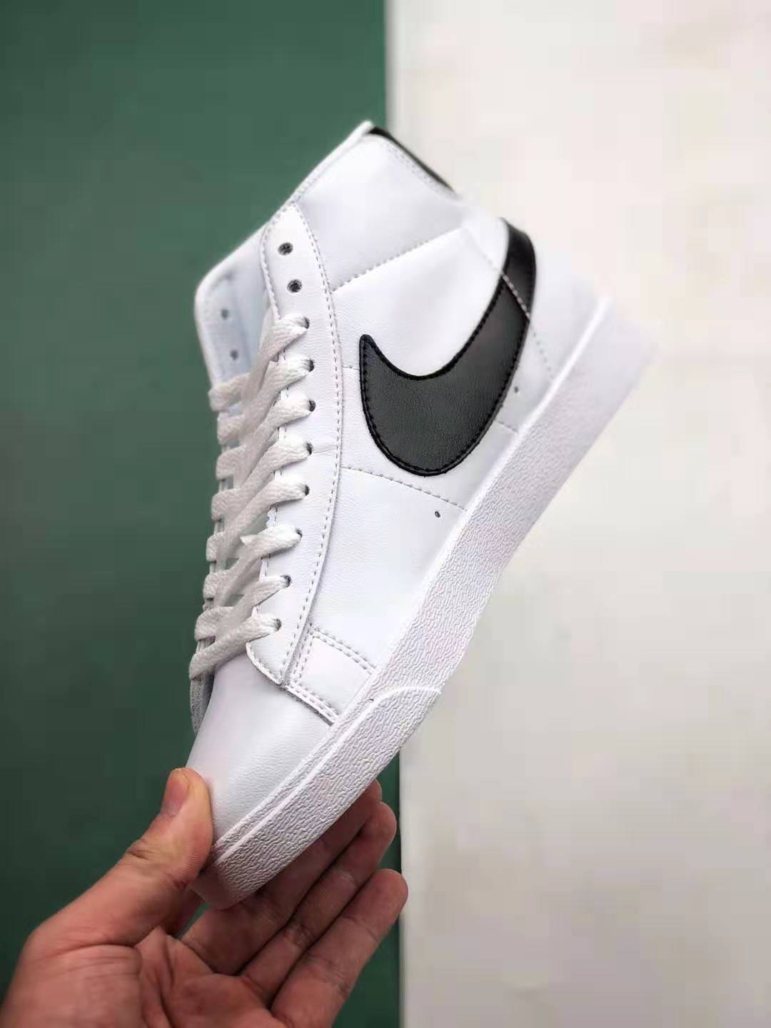 Nike Blazer Mid Vintage Suede White Black 917862 111 - Classic Style with a Modern Twist