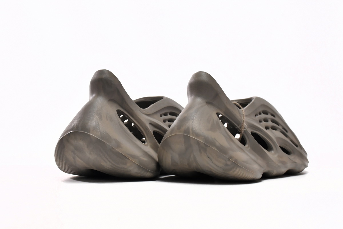 Adidas Yeezy Foam Runner 'Stone Sage' GX4472 | Stylish Comfort for Athletes Adidas Yeezy Foam Runner 'Stone Sage' GX4472 | Stylish Comfort for Athletes