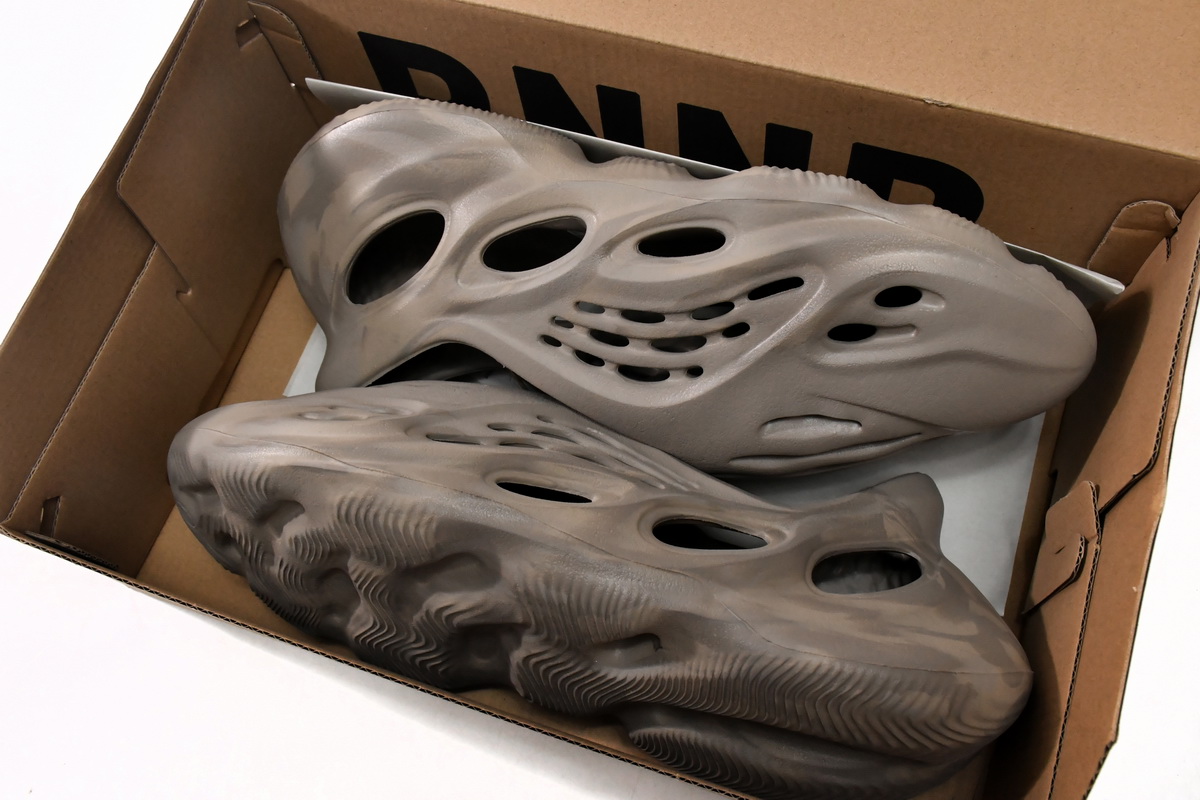 Adidas Yeezy Foam Runner 'Stone Sage' GX4472 | Stylish Comfort for Athletes Adidas Yeezy Foam Runner 'Stone Sage' GX4472 | Stylish Comfort for Athletes