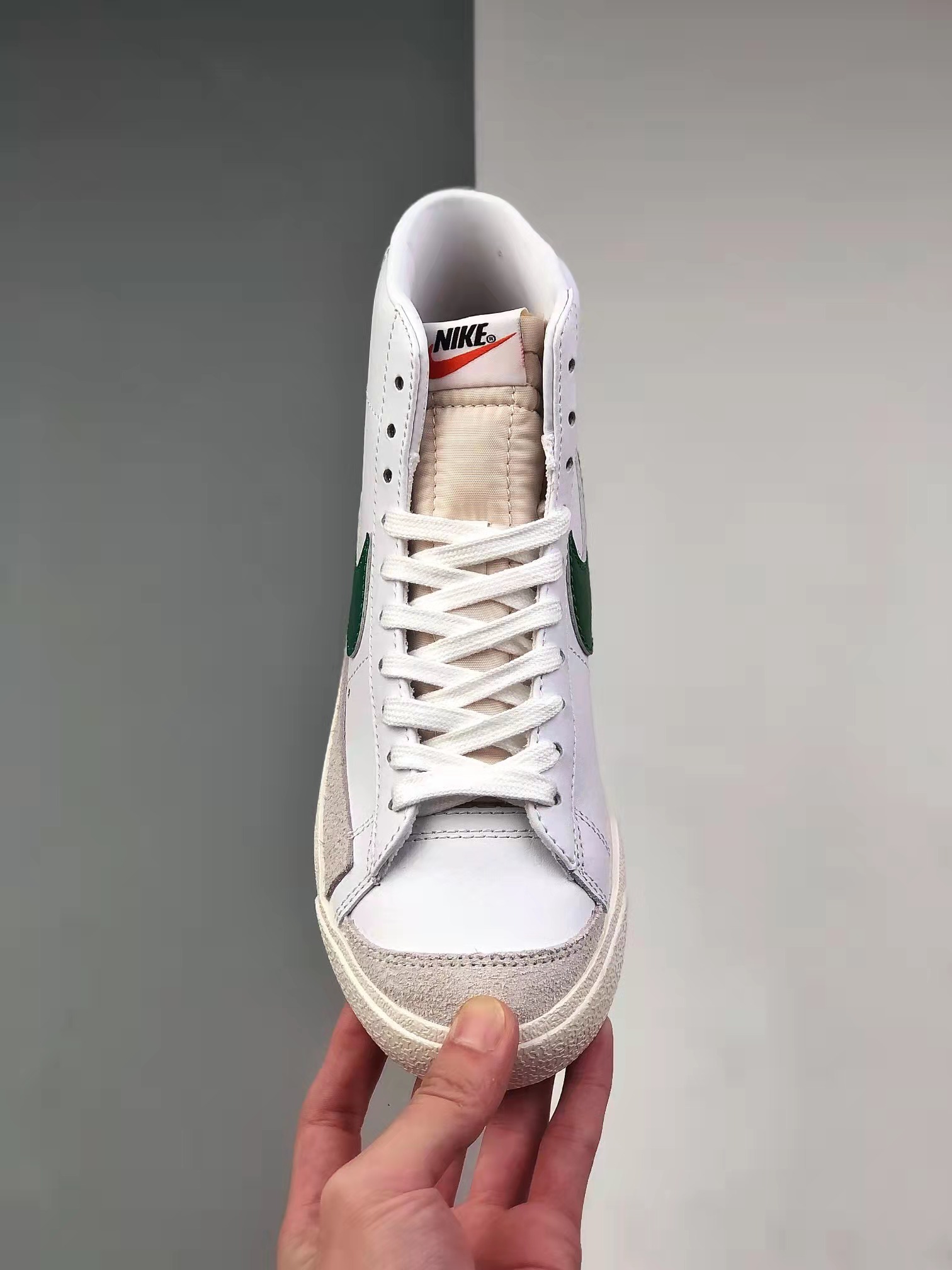 Nike Blazer Mid '77 Vintage 'White Pine Green' BQ6806-115 - Classic Sneaker with Retro Vibes