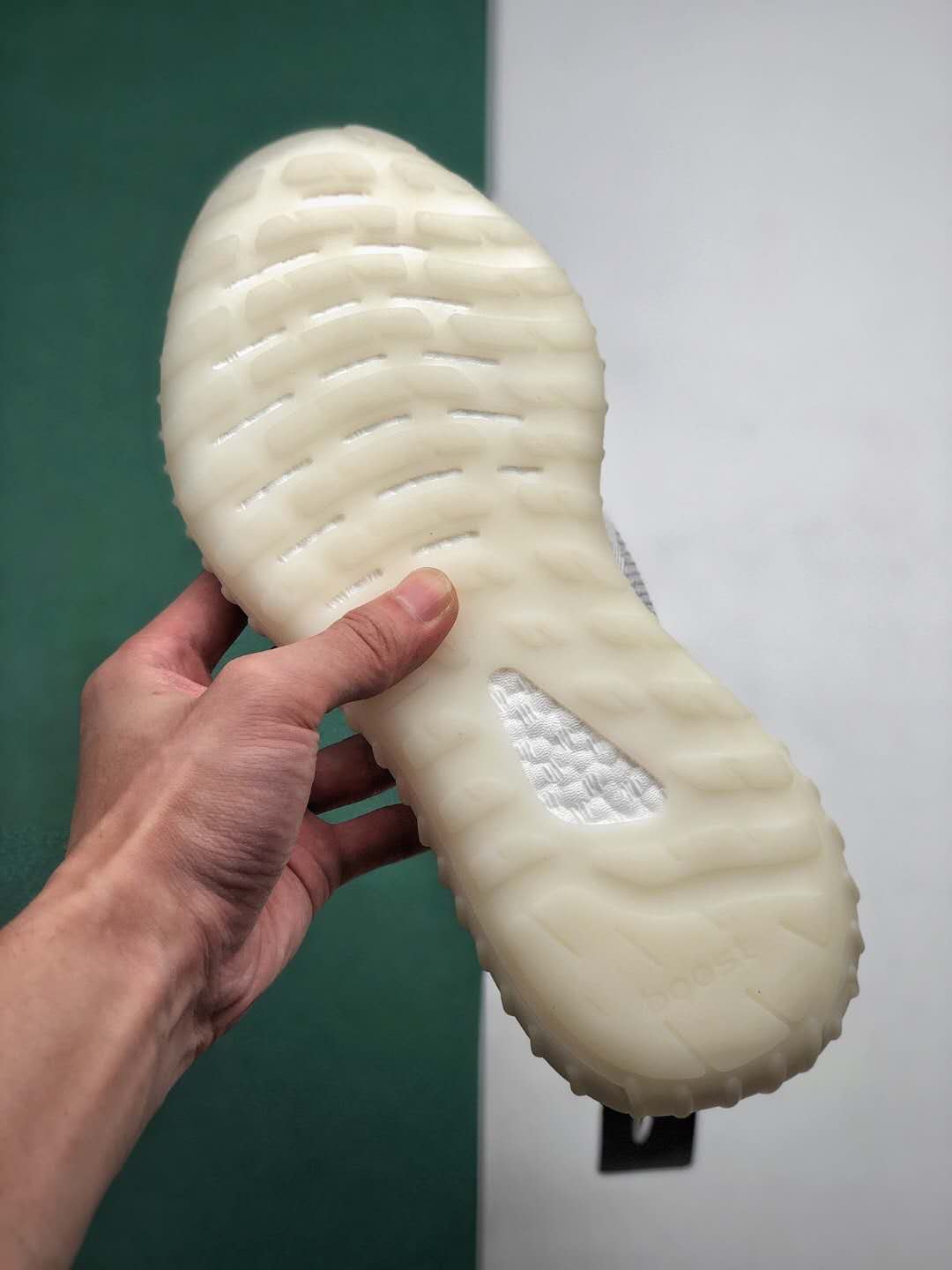 Adidas Yeezy Boost 350 V3 White EF2369 - Sleek and Stylish Sneakers Adidas Yeezy Boost 350 V3 White EF2369 - Sleek and Stylish Sneakers