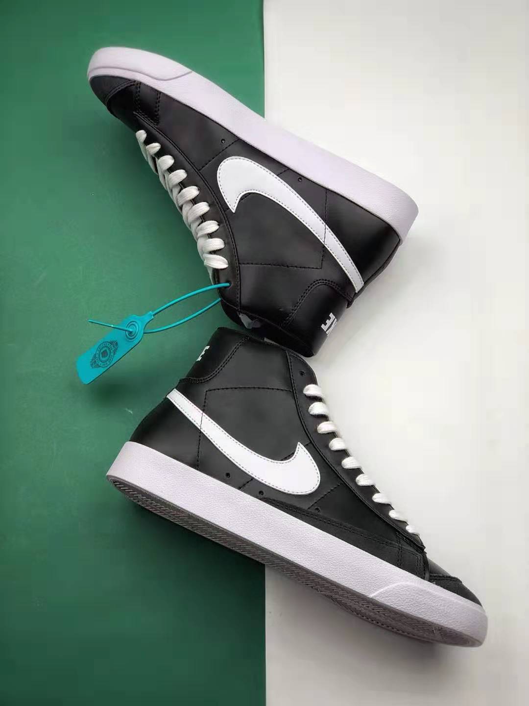 Nike Blazer Mid 77 Vintage Black Canvas White CD8238-001 - Classic Style with Modern Twist