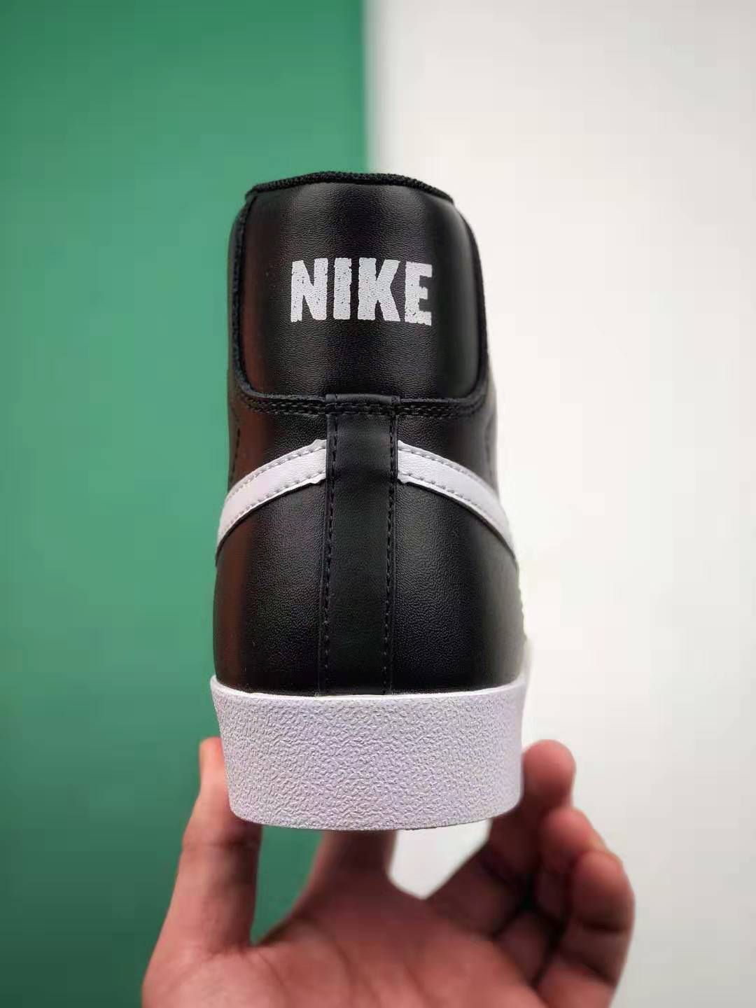 Nike Blazer Mid 77 Vintage Black Canvas White CD8238-001 - Classic Style with Modern Twist