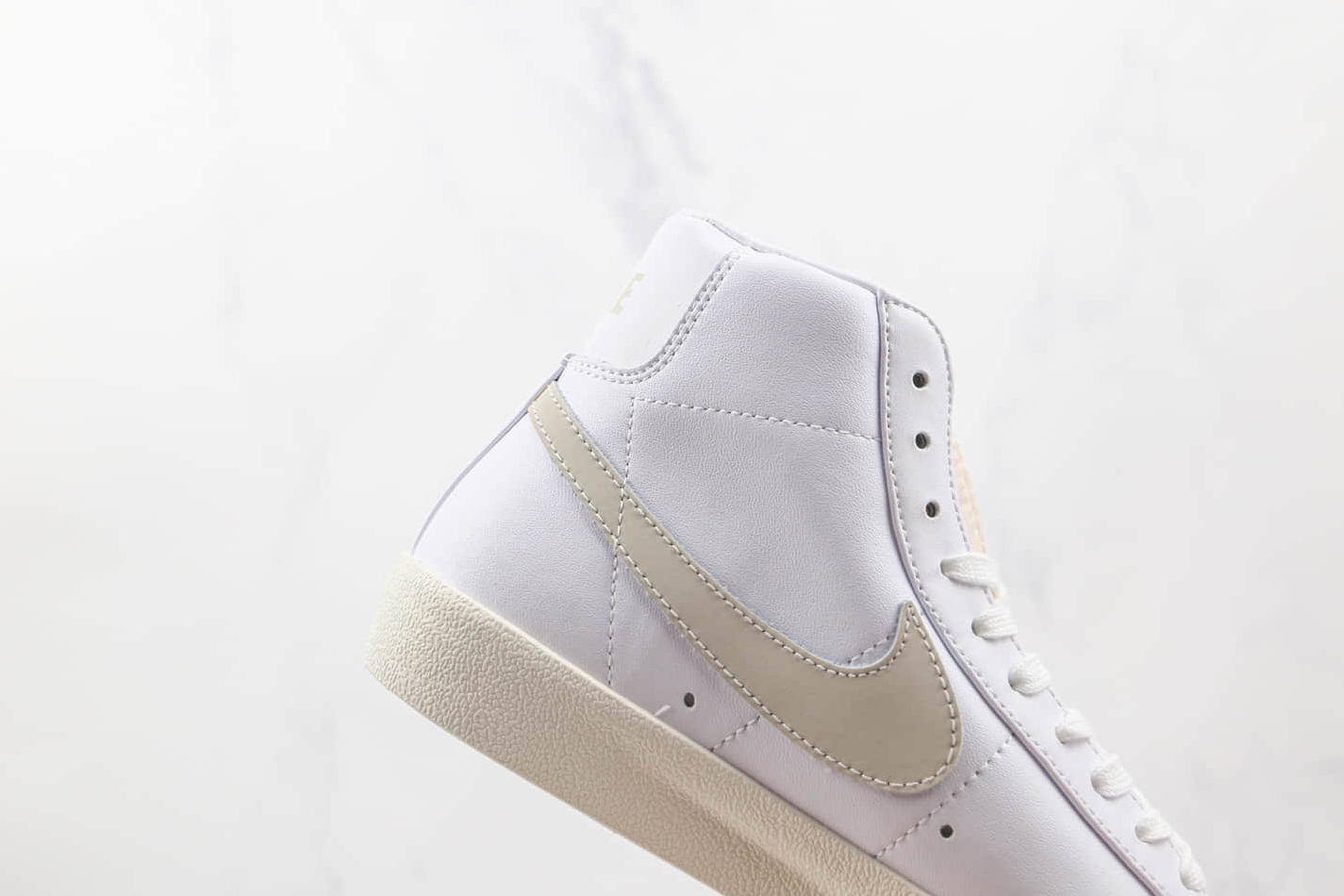 Nike Blazer Mid 77 Light Bone BQ6806-106 | Limited Edition Sneaker Nike Blazer Mid 77 Light Bone BQ6806-106 | Limited Edition Sneaker