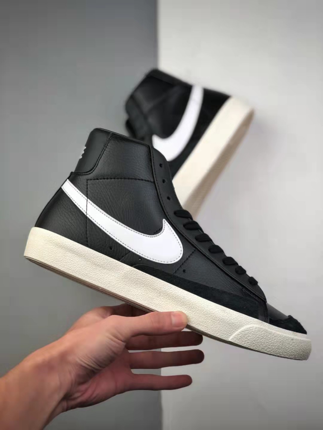Nike Blazer Mid '77 Vintage 'Black Sail' - BQ6806-002: Classic Style with Modern Twist at Its Best