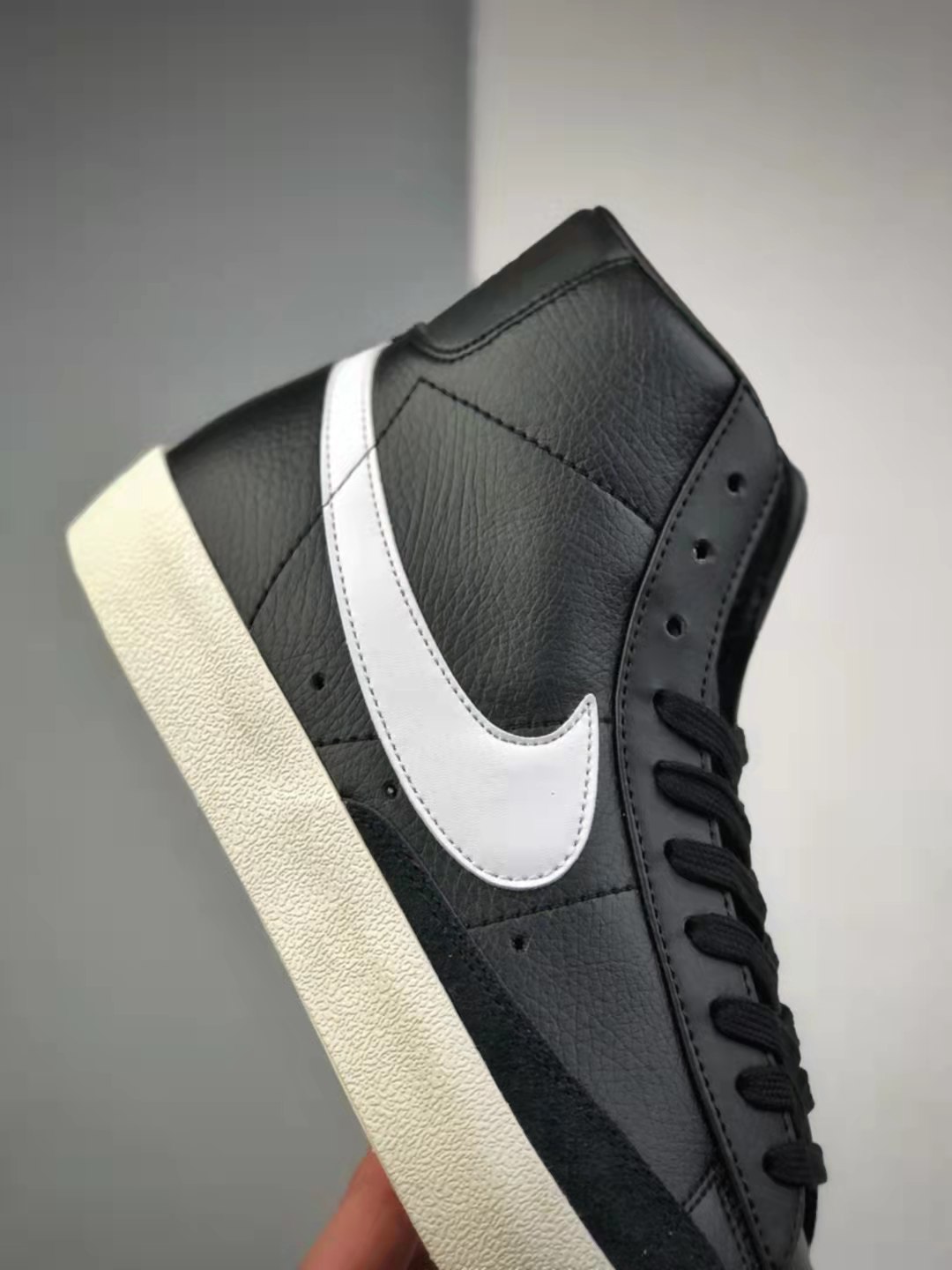 Nike Blazer Mid '77 Vintage 'Black Sail' - BQ6806-002: Classic Style with Modern Twist at Its Best
