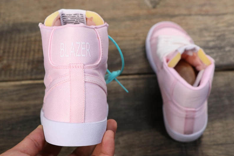 Nike Blazer Mid 77 Vintage Pink Foam CD8238-600 - Stylish Retro Sneakers Nike Blazer Mid 77 Vintage Pink Foam CD8238-600 - Stylish Retro Sneakers