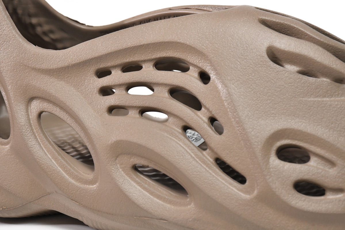 Adidas Yeezy Foam Runner 'Mist' GV6774 - Ultimate Comfort and Style Adidas Yeezy Foam Runner 'Mist' GV6774 - Ultimate Comfort and Style