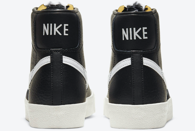 Nike Blazer Mid '77 Vintage Black/Sail BQ6806-002 - Classic Style & Timeless Appeal