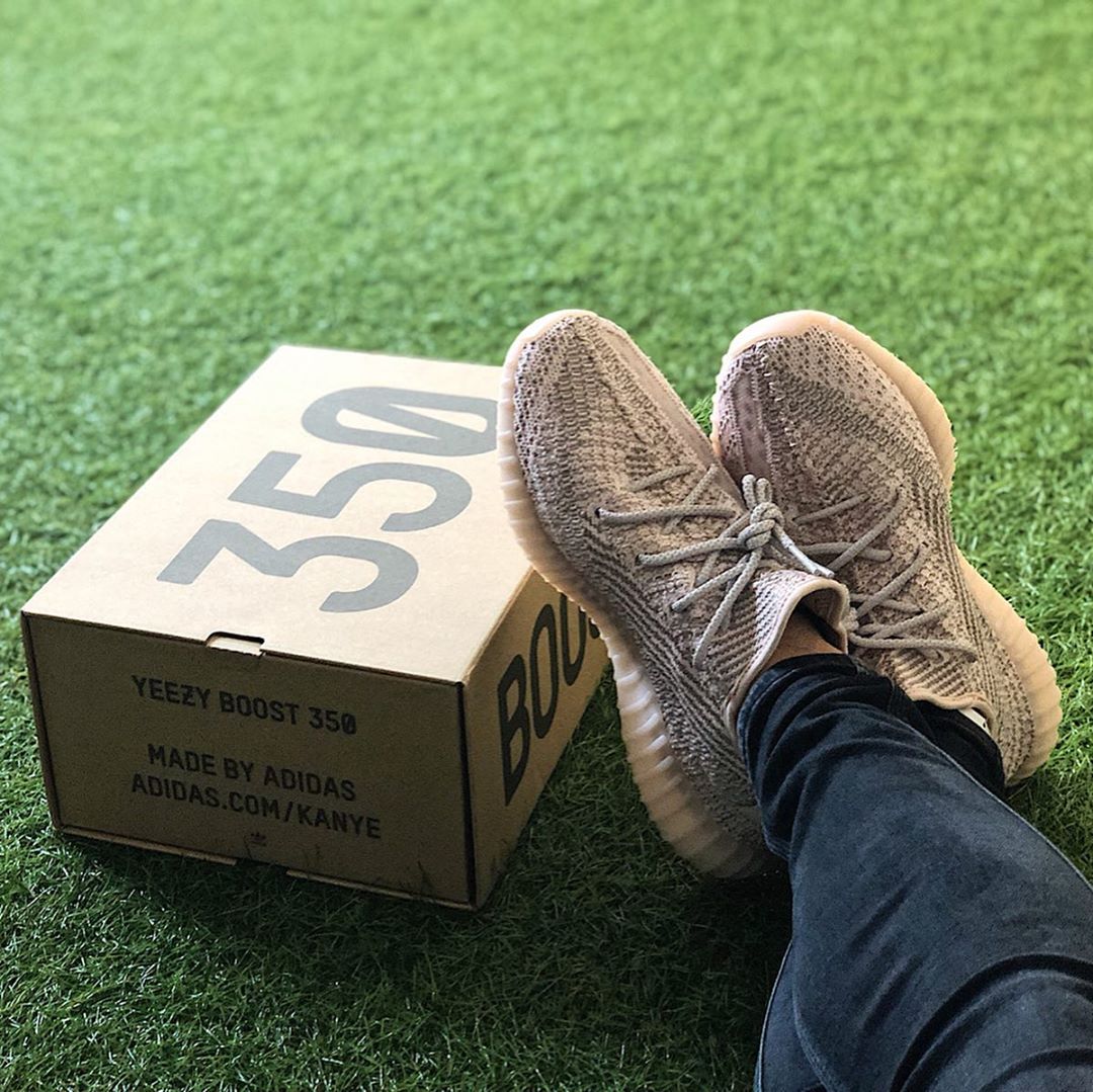 Adidas Yeezy Boost 350 V2 'Synth Non-Reflective' FV5578 - Exclusive Stylish Sneakers for Ultimate Comfort Adidas Yeezy Boost 350 V2 'Synth Non-Reflective' FV5578 - Exclusive Stylish Sneakers for Ultimate Comfort