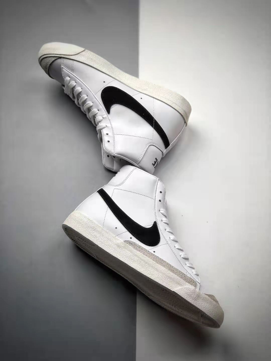 Nike Blazer Mid '77 Vintage 'White Black' BQ6806-100 - Classic Retro Design for Sneaker Enthusiasts