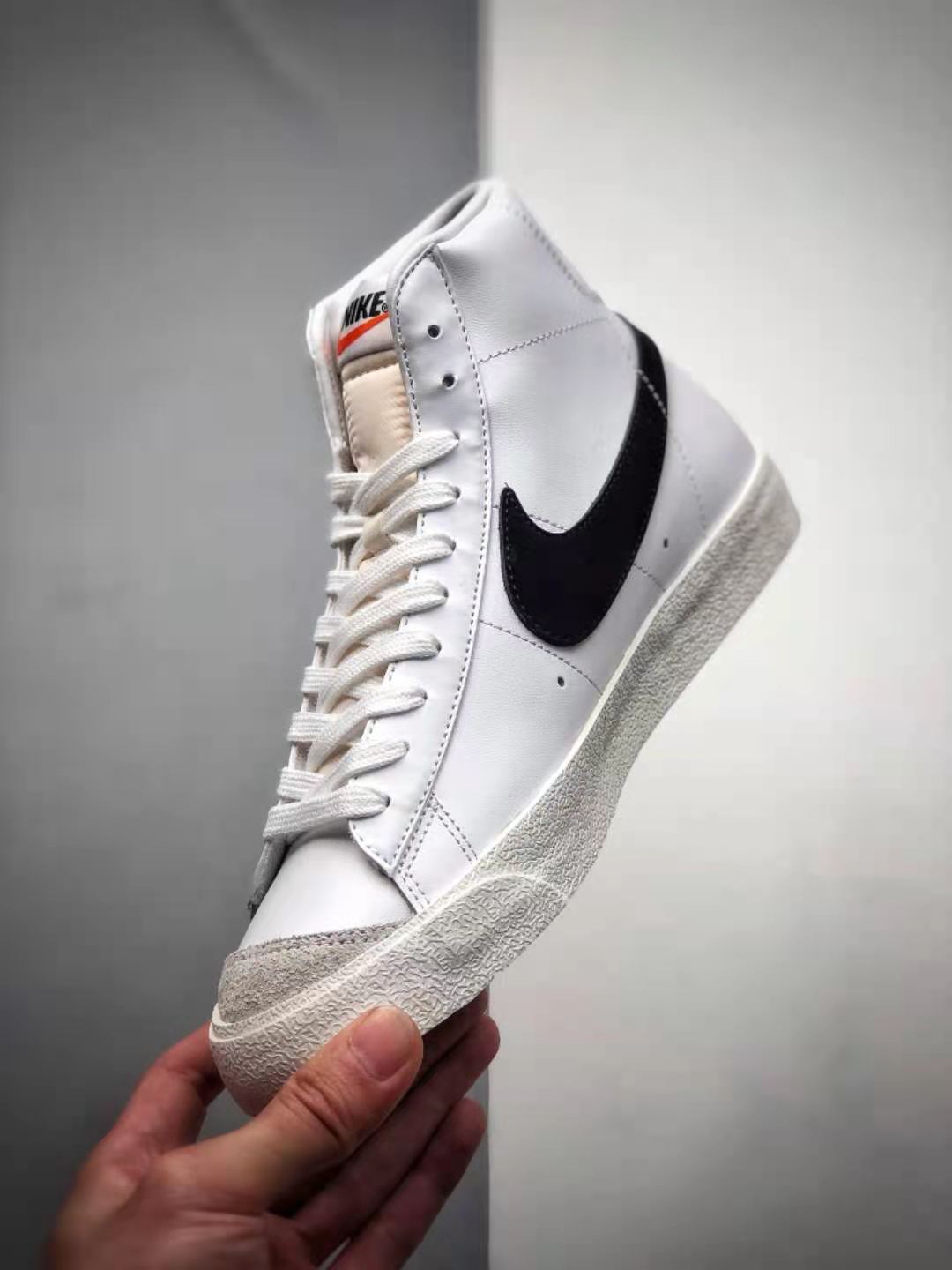 Nike Blazer Mid '77 Vintage 'White Black' BQ6806-100 - Classic Retro Design for Sneaker Enthusiasts