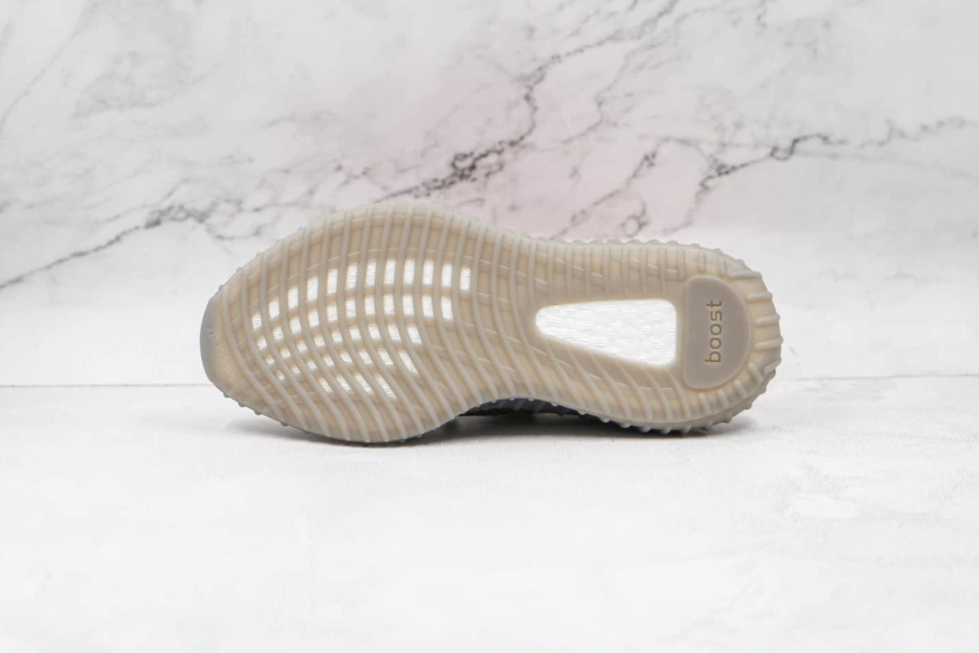 Adidas Yeezy Boost 350 V2 'Beluga Reflective' GW1229 - Exclusive Sneakers Adidas Yeezy Boost 350 V2 'Beluga Reflective' GW1229 - Exclusive Sneakers