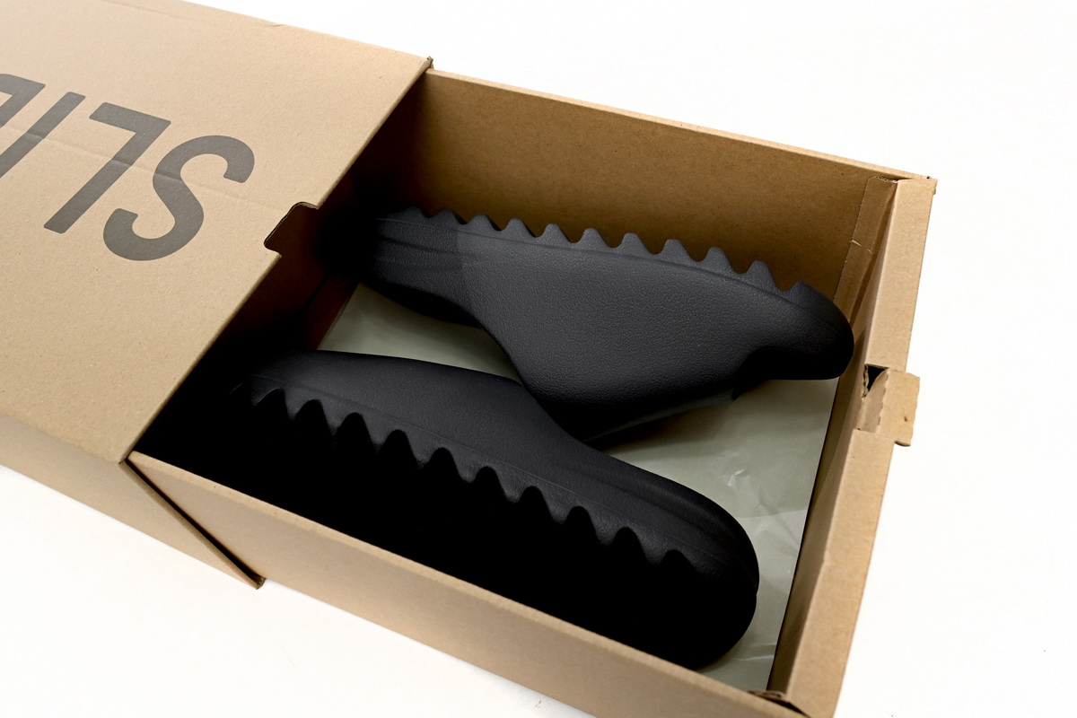 Adidas Yeezy Slides 'Onyx' | Stylish Comfort for Men – Limited Edition Adidas Yeezy Slides 'Onyx' | Stylish Comfort for Men – Limited Edition