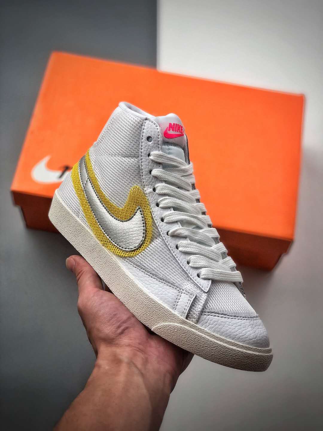 Nike Blazer Mid Vintage '77 'Cotton Waffle - White University Gold': Top Retro Sneakers