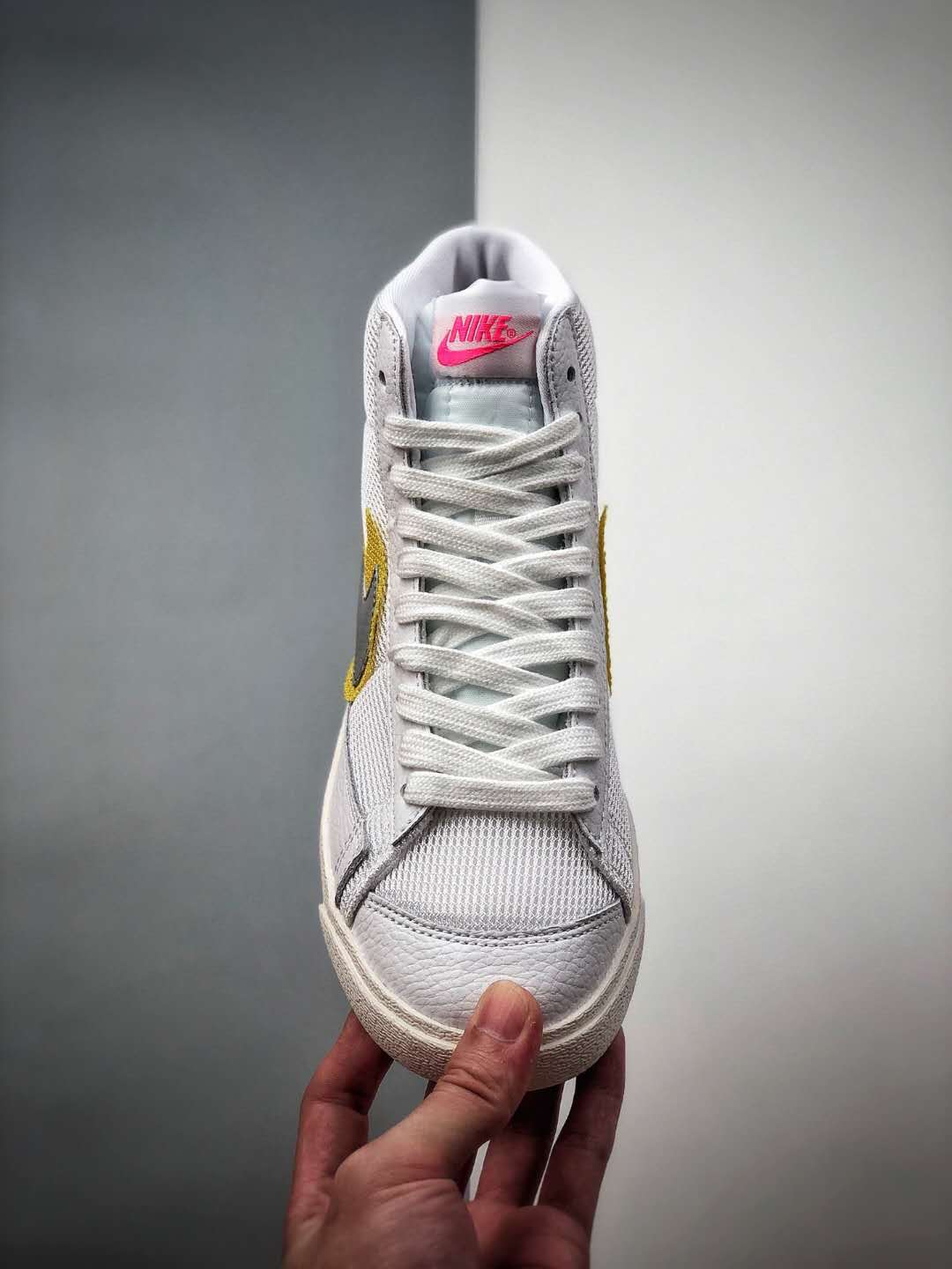 Nike Blazer Mid Vintage '77 'Cotton Waffle - White University Gold': Top Retro Sneakers