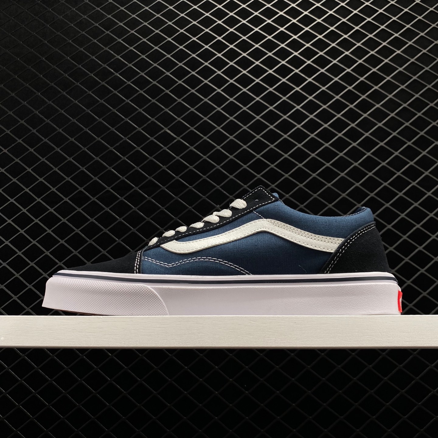 Vans Old Skool Navy - Classic Sneakers for Men - Limited Edition Vans Old Skool Navy - Classic Sneakers for Men - Limited Edition