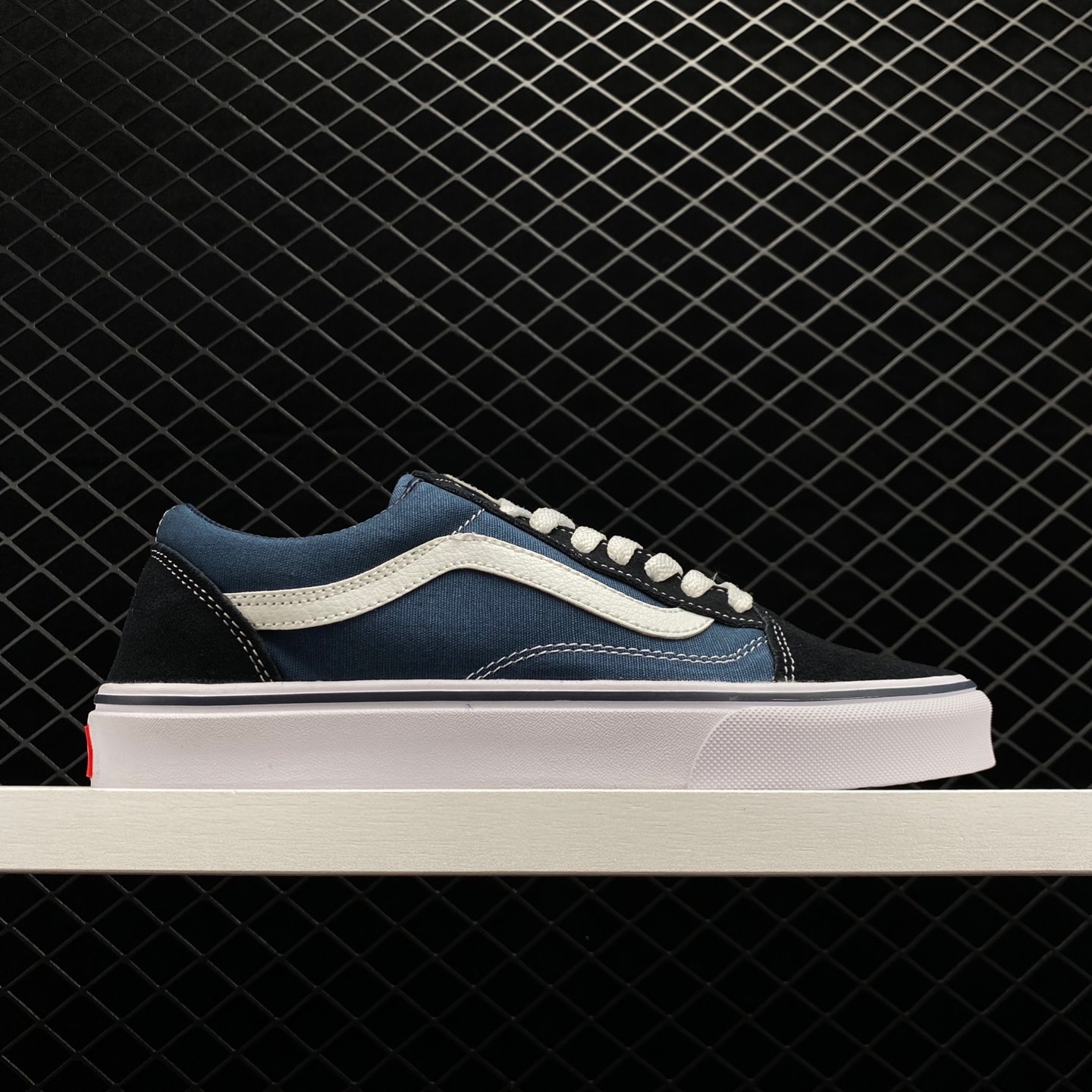Vans Old Skool Navy - Classic Sneakers for Men - Limited Edition Vans Old Skool Navy - Classic Sneakers for Men - Limited Edition