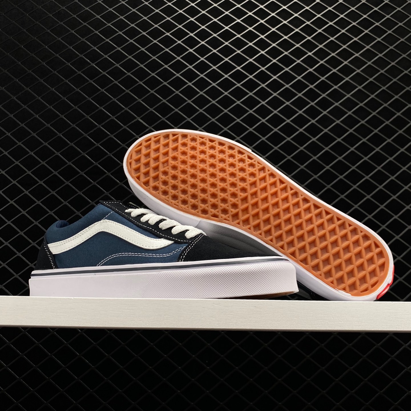 Vans Old Skool Navy - Classic Sneakers for Men - Limited Edition Vans Old Skool Navy - Classic Sneakers for Men - Limited Edition