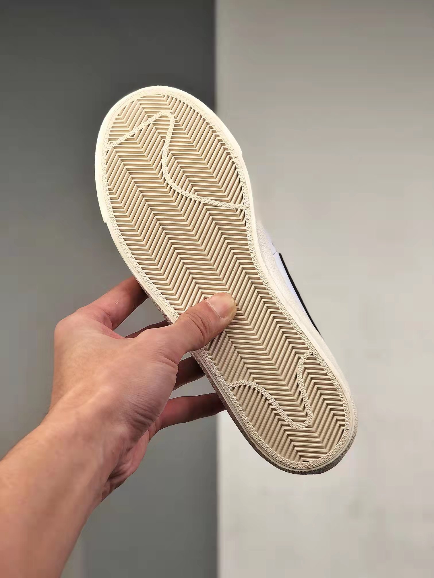 Nike Blazer Mid 77 Vintage 'White Black' CZ1055-100 - Classic retro sneakers for style and comfort.