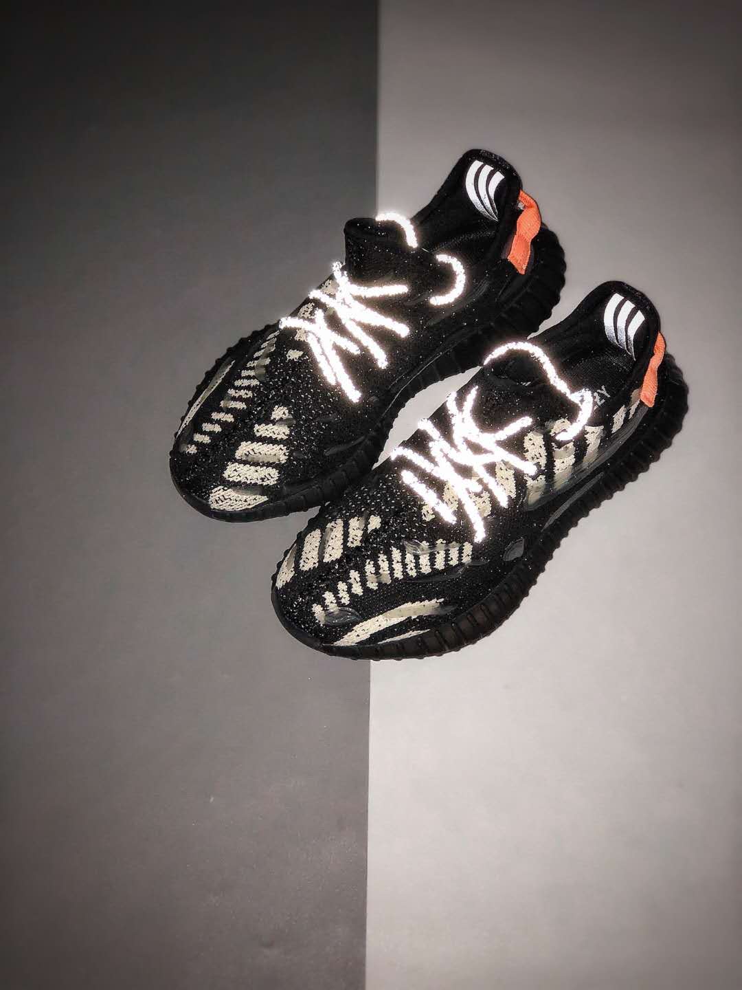 Adidas Yeezy Boost 350 V3 Black Water Drop FC9211 - Limited Edition Drop Adidas Yeezy Boost 350 V3 Black Water Drop FC9211 - Limited Edition Drop