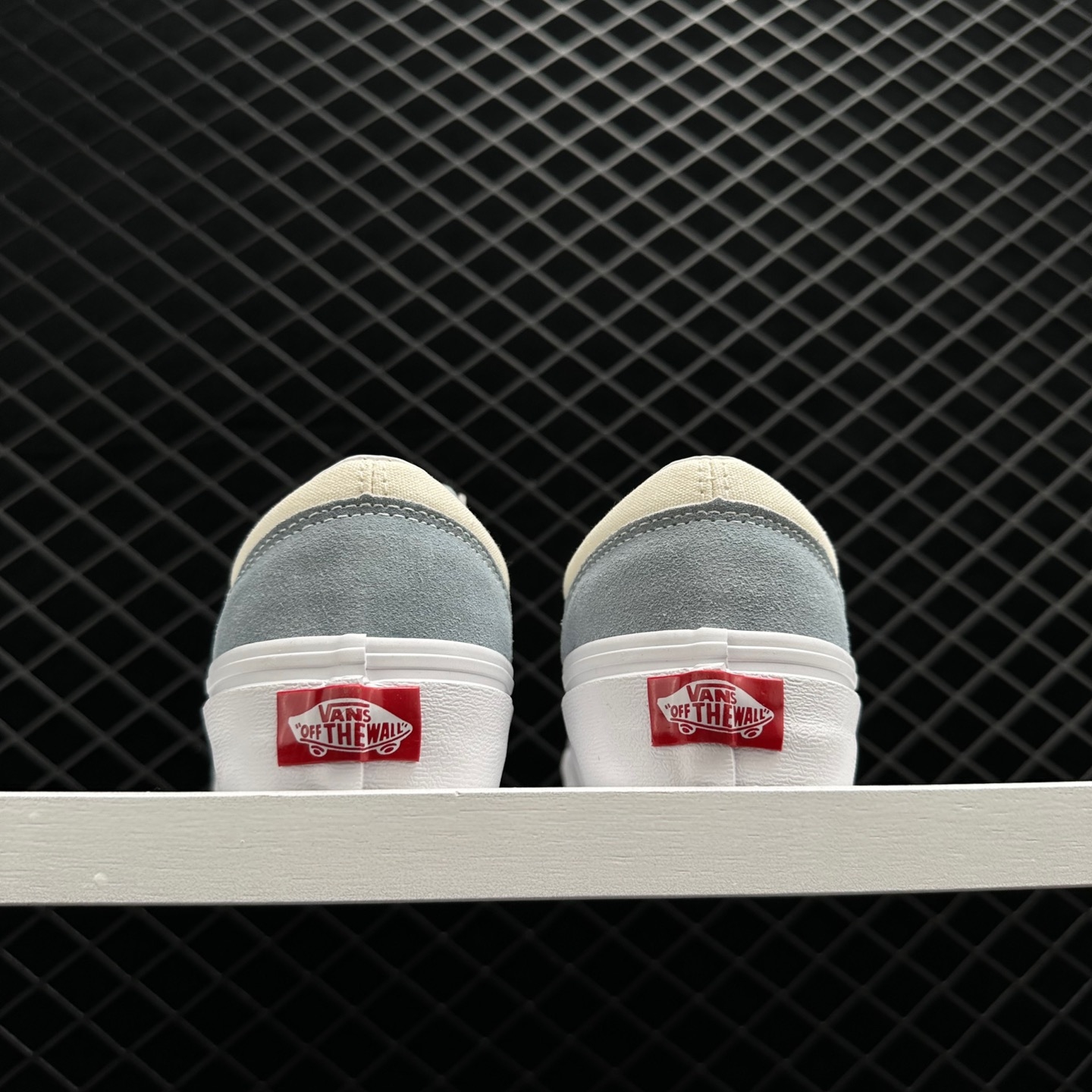 Vans Style 36 Splicing Low Tops: Blue Contrasting Colors Unisex Skate Shoes