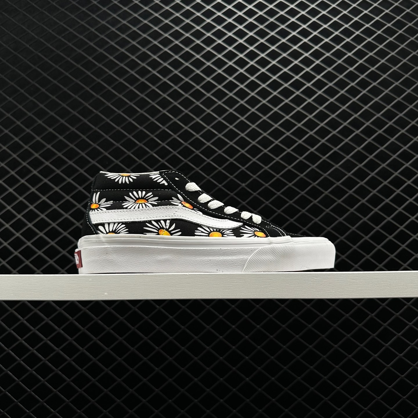 Vans SK8-Mid Flower Pattern Black White - Stylish Sneakers for a Chic Look